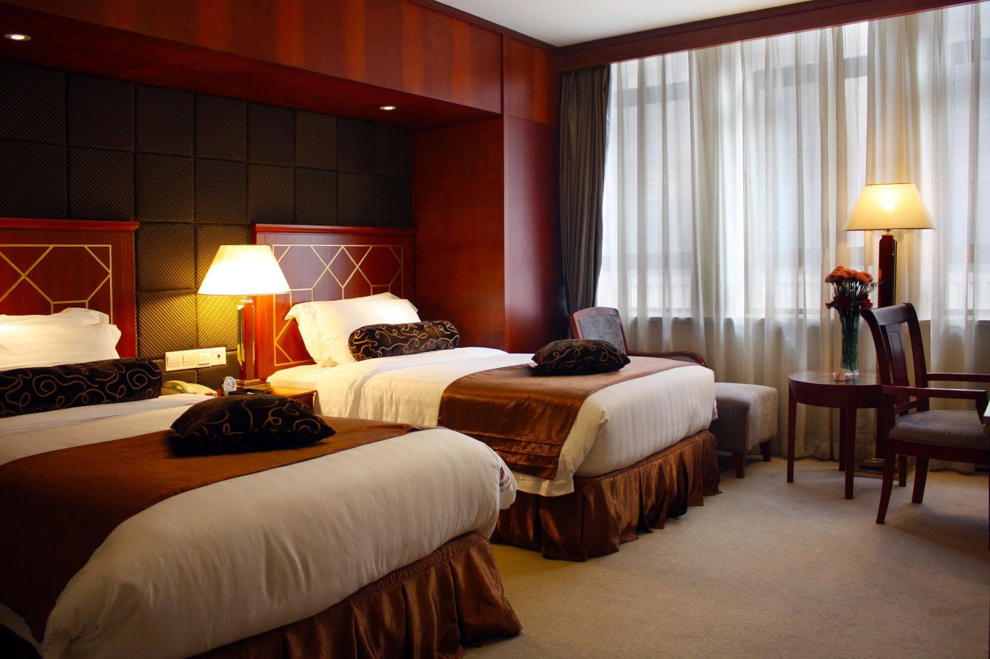 Jin Jiang Park Hotel Shanghai Bagian luar foto