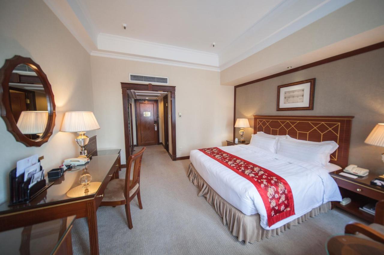 Jin Jiang Park Hotel Shanghai Bagian luar foto